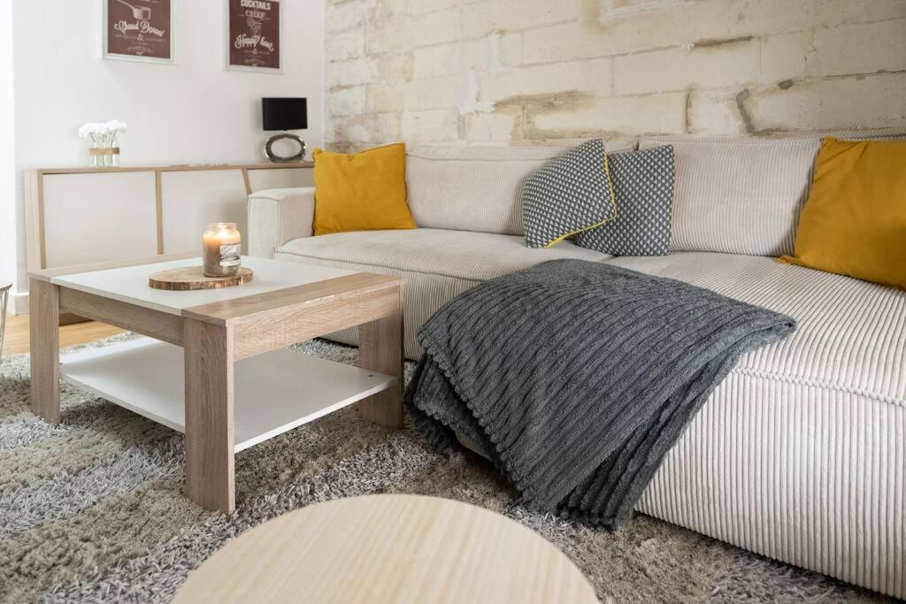 Appartement Magnifique T2 Avec Balcon Centre-ville *